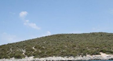 Bodrum'da 220 milyon liraya satılık ada