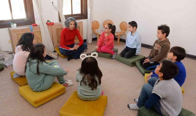 Bozüyük Belediyesi Sanatevi Sömestir Atölyeleri "P4C" eğitimi ile başladı