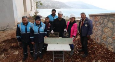 Bulunan taş kitabe, tarihi caminin yaşını ortaya çıkardı