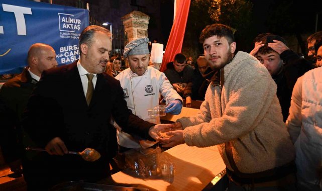Bursa'da camilerinde kandil coşkusu