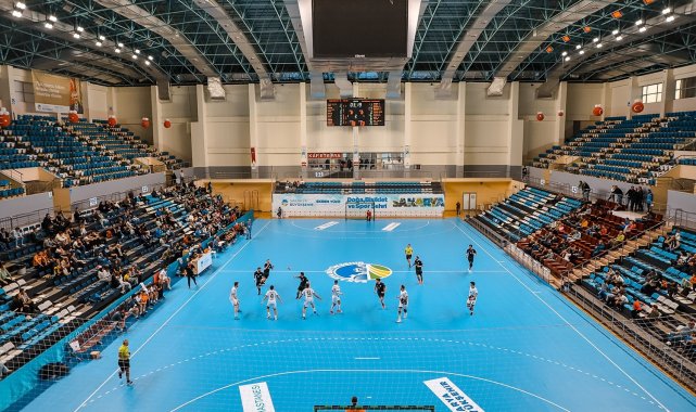 Büyükşehir Hentbol zirve takibini sürdürdü