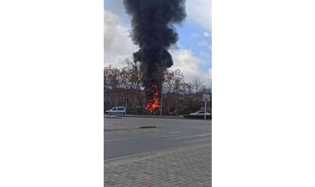 Çiçekçide çıkan yangın korkuttu