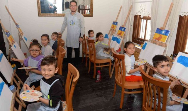 Çocuklar Sanatevi'nde rengarenk bir gün geçirdi