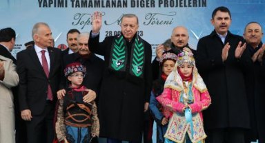 Cumhurbaşkanı Erdoğan: Bakmadıkları tek yer milletin gönlüydü, talepleriydi