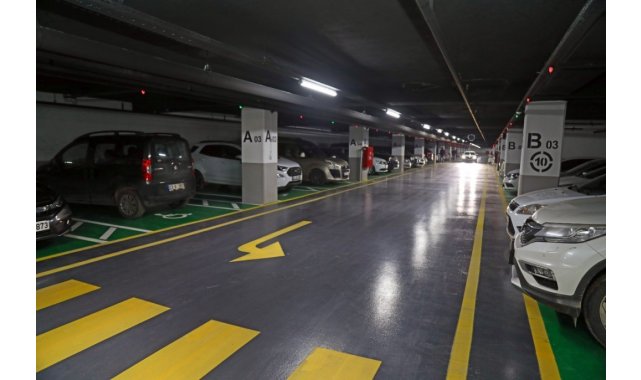 Cumhuriyet Meydanı yer altı otoparkına vatandaştan yoğun ilgi
