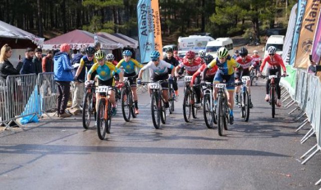 Dağ bisikletinde pedallar Alanya'da çevrildi