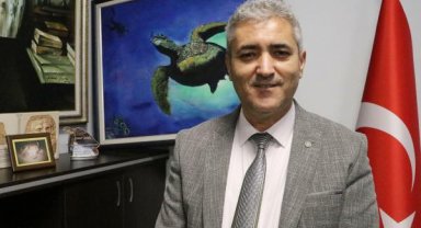 DEKAMER Müdürü Kaska: Denize atılan poşet, kaplumbağalara sıkılan kurşundur