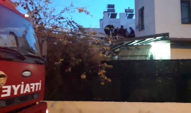 Dengesini kaybederek düşen elektrik ustası yaralandı