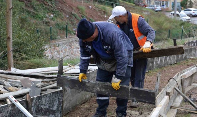 Dik yokuşlu Serdar Mahallesi'ne yeni merdiven