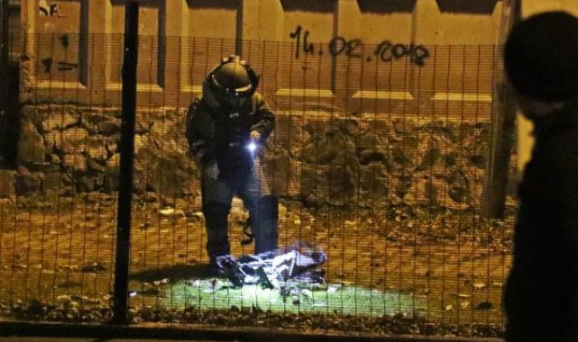 Diyarbakır'da tren rayına bırakılan çanta fünyeyle patlatıldı