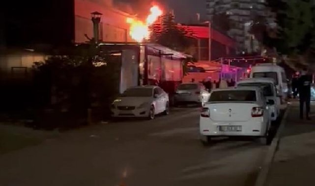 Elektronik eşya dükkanındaki yangın diğer iş yerlerine sıçramadan söndürüldü