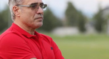 Ersun Yanal: Şampiyonluk yarışı Fenerbahçe ve Galatasaray arasında kızışmış bir şekilde sürecek