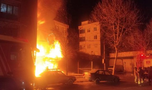 Esenyurt'ta iş yerinde yangın çıktı