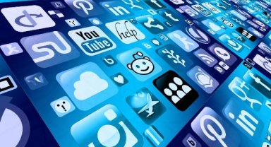 Eski ABD Başkanı Trump'ın Facebook ve Instagram hesapları açılıyor