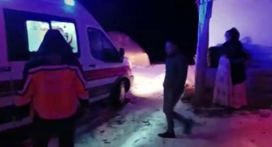 Evinin yolu kardan kapanan hamile Asiye için ekipler seferber oldu 