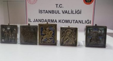 Eyüpsultan'da tarihi eserleri satmak isteyen 2 şüpheli yakalandı