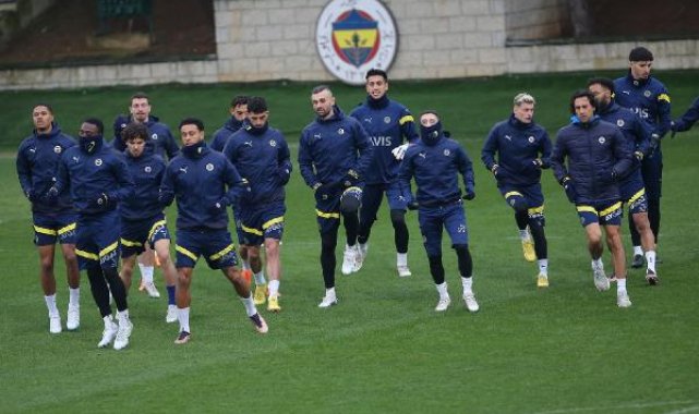 Fenerbahçe'de neşeli antrenman
