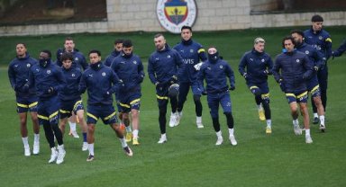 Fenerbahçe'de neşeli antrenman 