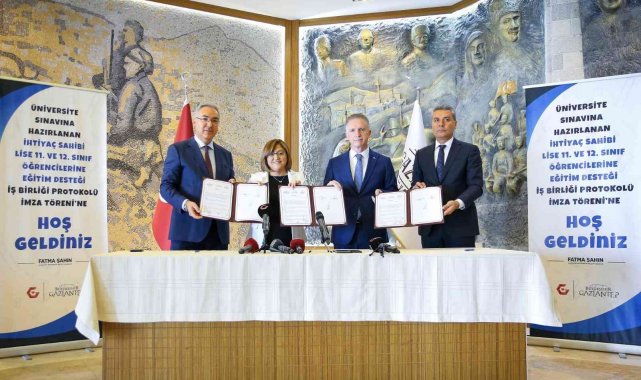 Gaziantep'te 70 bin lise öğrencisine 1200 TL'lik destek