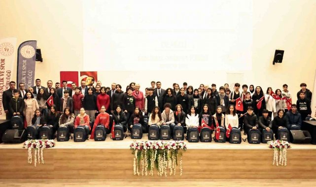 Geleceğin şampiyonları spor malzemelerine kavuştu