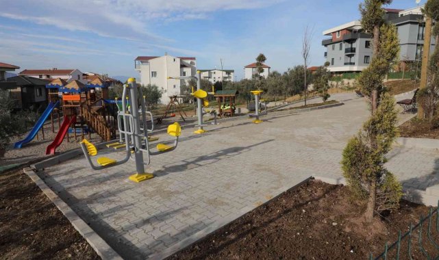 Gemlikli çocuklar yeni parklarına kavuştu