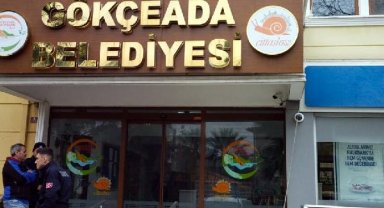 Gökçeada Belediyesi'ne 'yolsuzluk' operasyonu; başkan ve 4 kişi gözaltında