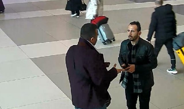 Havalimanına annesini karşılamaya gelince yakalandı