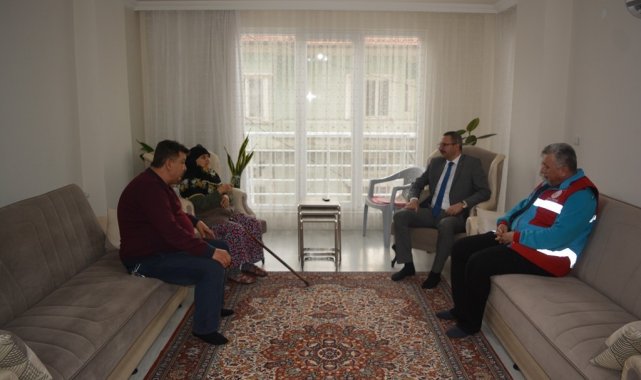 Havran Kaymakamı Özderin şehit ailesini ve gaziyi ziyaret etti