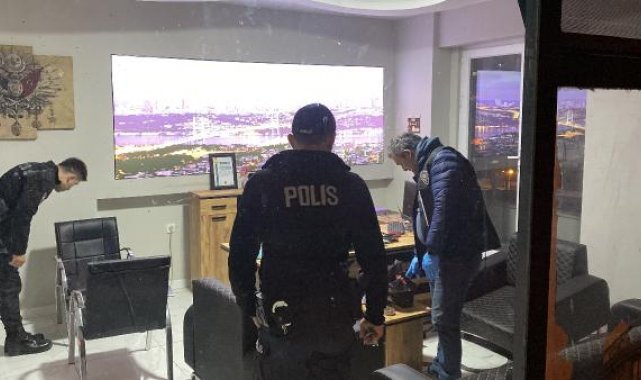 Husumetlisini tabancayla yaralayıp, motosikletle kaçtı