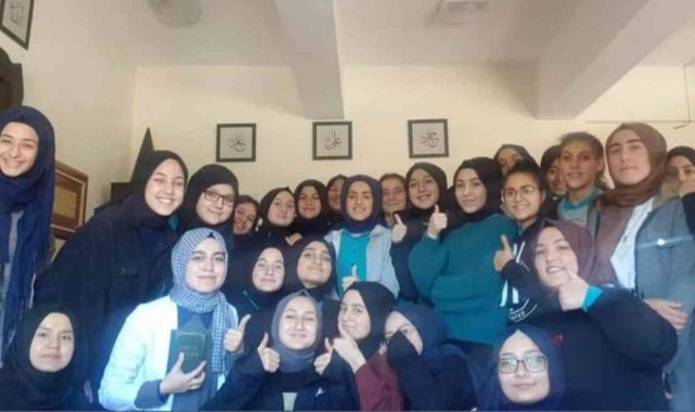 İmam hatipli gençler için "Mesleki Etkinlikler" projesi gerçekleştirildi.