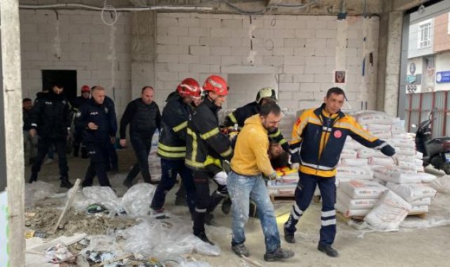 İnşaatın 4'üncü katından asansör boşluğuna düşen işçi yaralandı