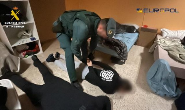 İspanya'da göçmen Ukraynalıları kötü koşullarda çalıştıran çete çökertildi