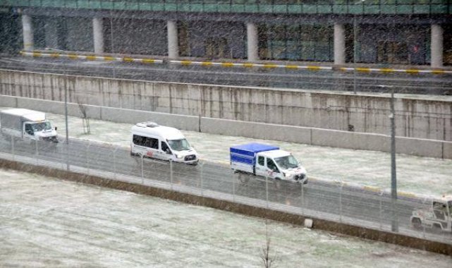 İstanbul Havalimanı'nda kar yağışı