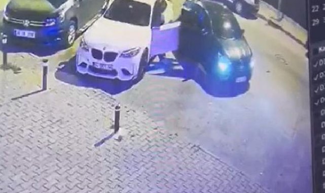 İstanbul'da park halindeki 25 otomobili soyan şüpheliler yakalandı
