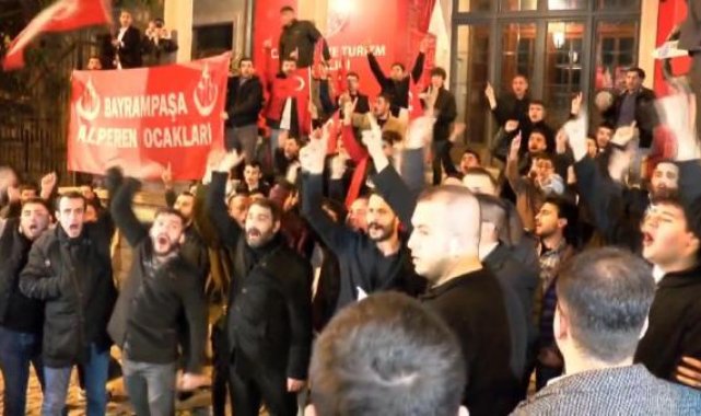 İsveç Konsolosluğu önünde Kur'an-ı Kerim'in yakılması protesto edildi