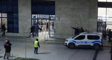 İzmir'de eşinin tabancayla vurduğu kadın ağır yaralandı