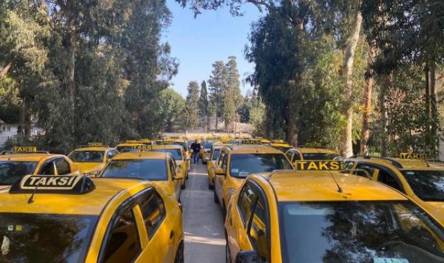 İzmir'de taksilerde indi-bindi ücreti 30 TL oldu