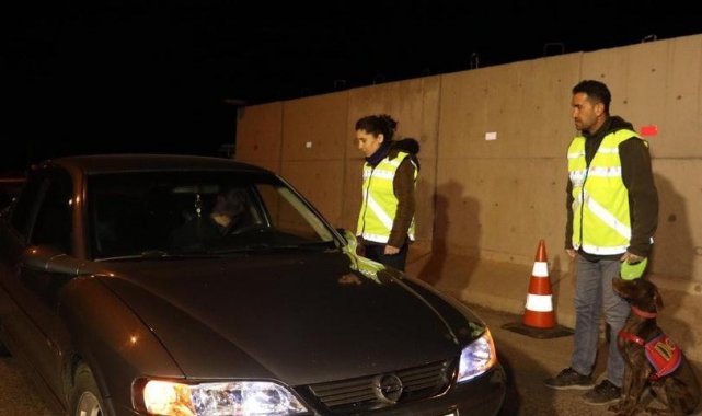 Jandarma ekiplerinden şok uygulama