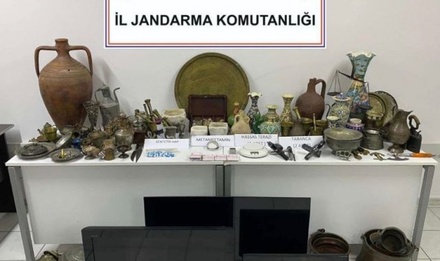 Jandarma uyuşturucu baskını yaptı evden tarihi eser fışkırdı
