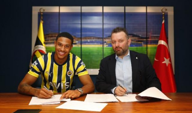 Jayden Oosterwolde resmen Fenerbahçe'de