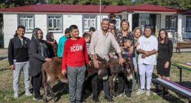 Kaderine terk edilen köy okulu, otizmli çocuklara umut oldu