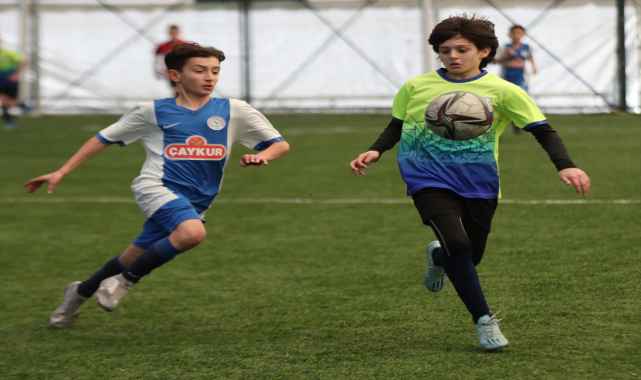 Kale direğinin altında kalarak ölen Yiğit Demirel anısına futbol turnuvası düzenlendi