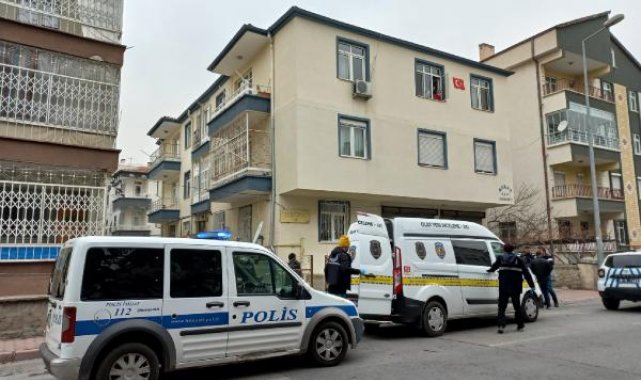 Kapısının önünde ölü bulundu