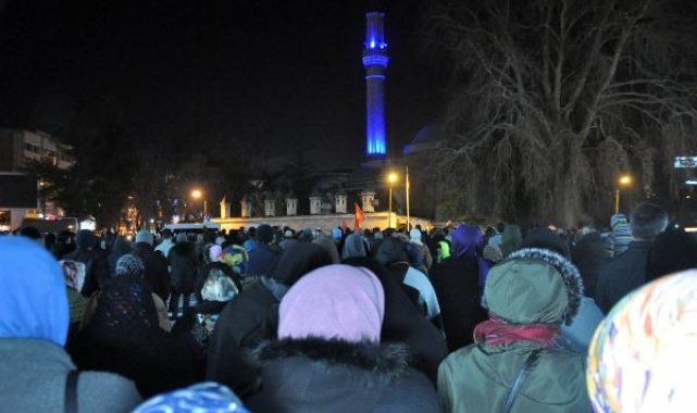 Karaman'da 2 bin kişi, Kur'an-ı Kerim'in yakılmasına tepki gösterdi
