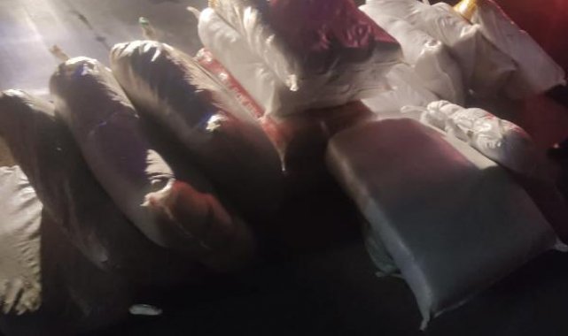 Kargo minibüsünde 500 kilo kaçak tütün ele geçirildi