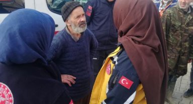 kayıp olarak aranırken 16 saat sonra bir ağacın altında yatarken bulundu