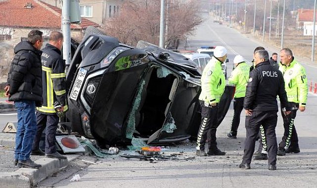 Kayseri'de otomobiller çarpıştı: 5 yaralı