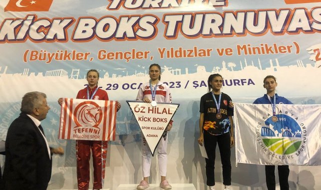 Kick boks turnuvasına Sakarya Büyükşehirli sporcular damga vurdu
