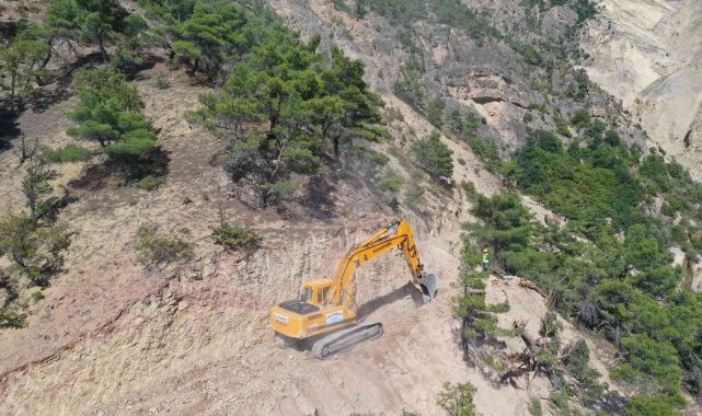 Kırsalda su ve kanalizasyon sorunu yaşayan yerler bir bir çözüme kavuşturuluyor