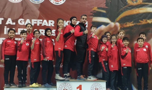 Körfez'in karatecileri Sakarya'dan madalyalarla döndü